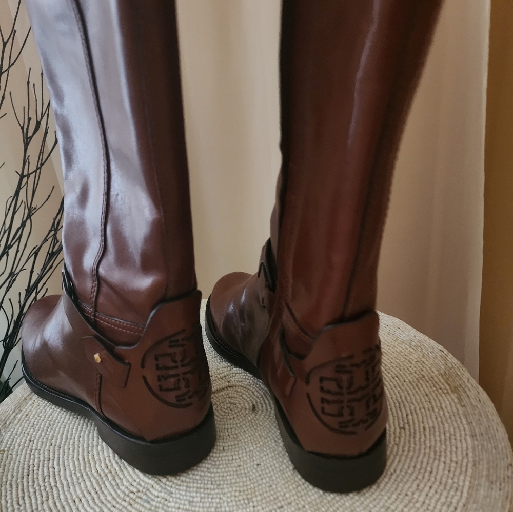 NWT Tory Burch leather Riding Boots size 6. - Picture 2 of 5